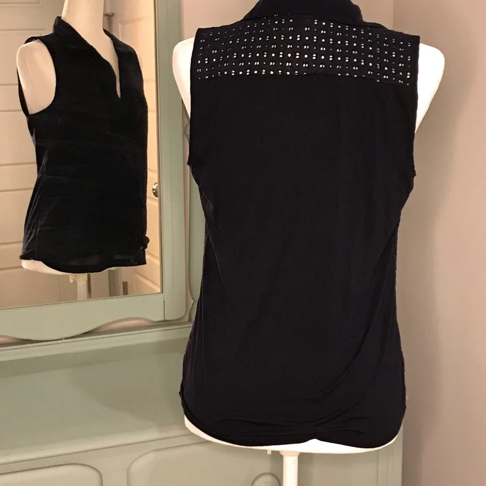 Ann Taylor navy eyelet front collared tank Medium - Picture 3 of 6